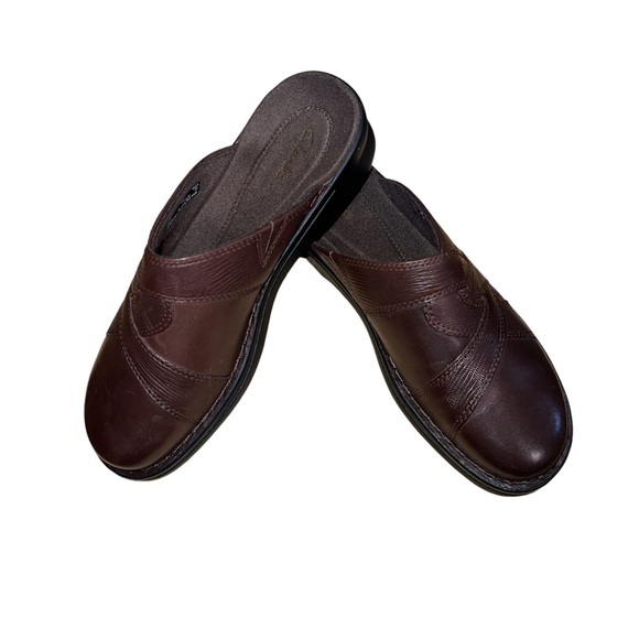 Clarks Women's Rich Brown Leather Mules - Picture 2 of 7